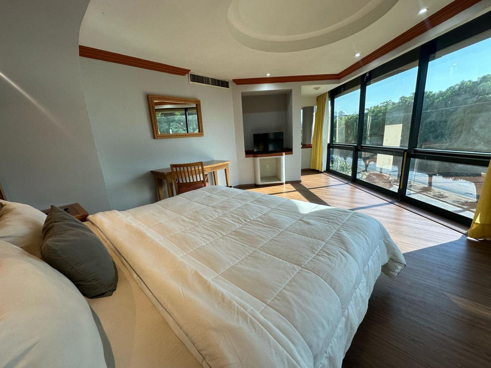 Hotel Florencia By Marho 3*